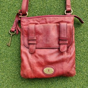 Fossil Crossbody purse.